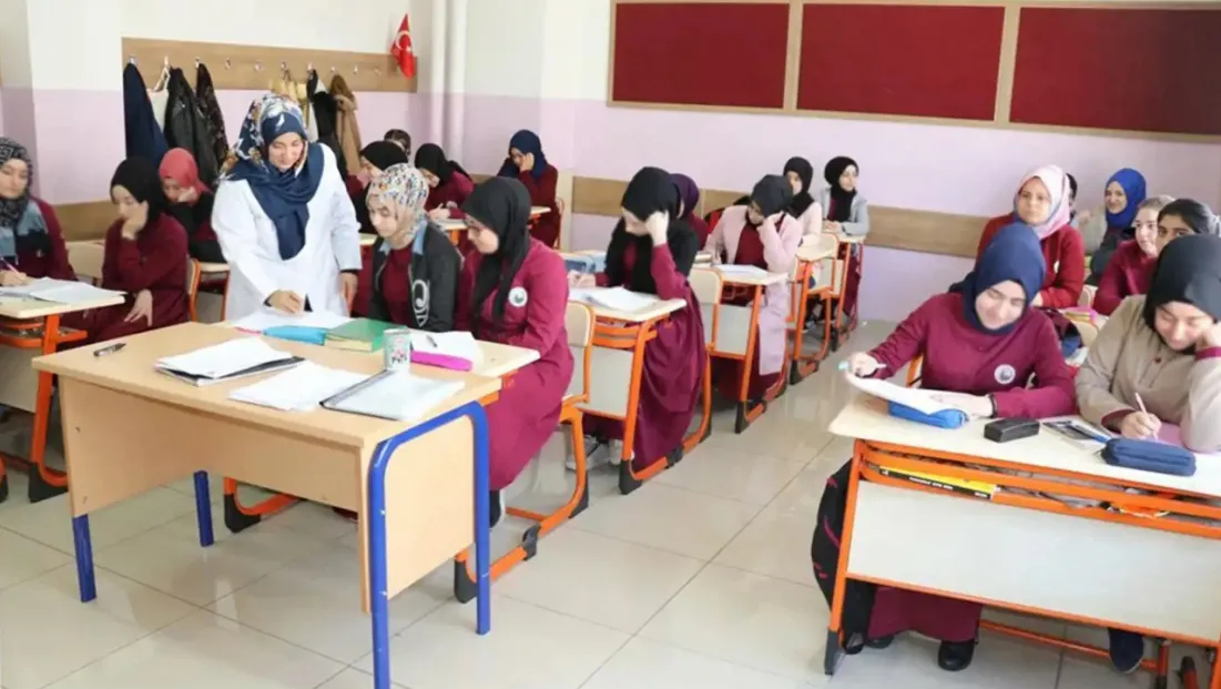 15 Bin Öğretmen Alımı Başlıyor: Tercihler Yarın, Son Gün 21 Kasım