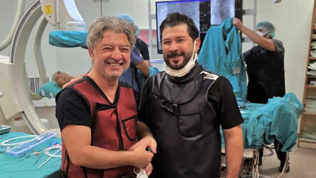 78 Yaşındaki Hastanın Aort Damarındaki Balonlaşma Kapalı Yöntemle Onarıldı