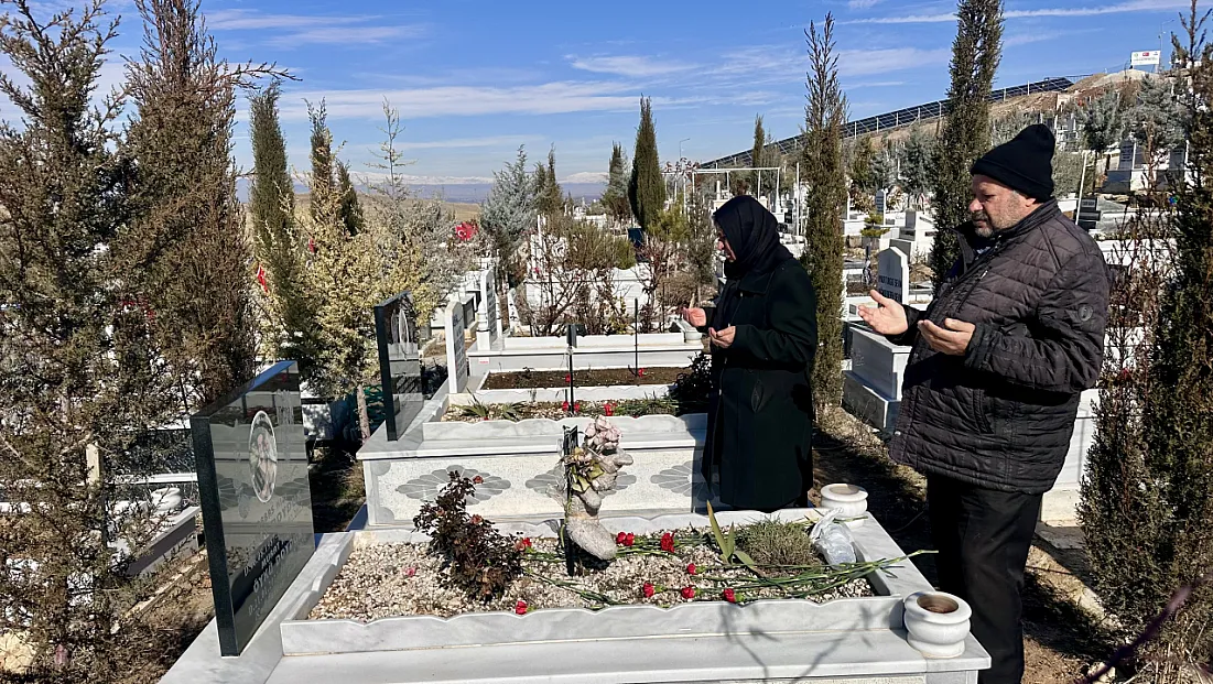Anne Kızıyla, Baba Oğluyla Yan Yana: Doyduk Ailesinin Acısı İlk Günkü Gibi
