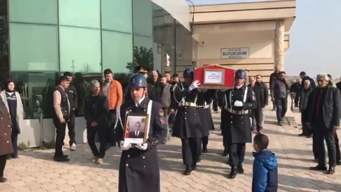 Bayrağa Sarılı Tabutuyla Helallik Aldı