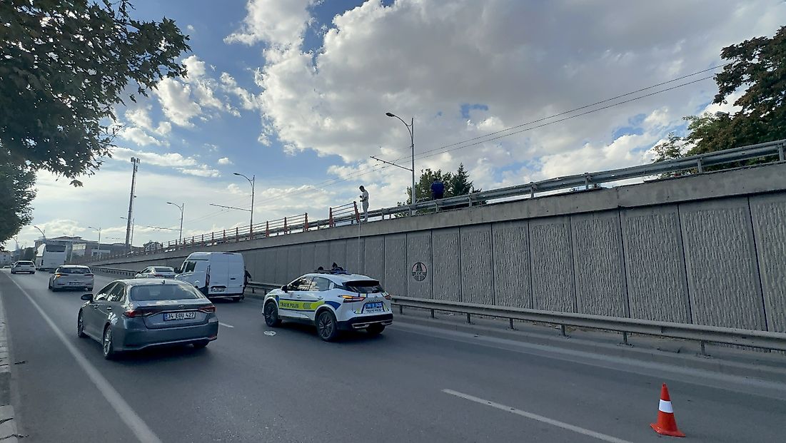 Çevreyolunda Yürürken Alt Geçide Düştü: Ağır Yaralandı