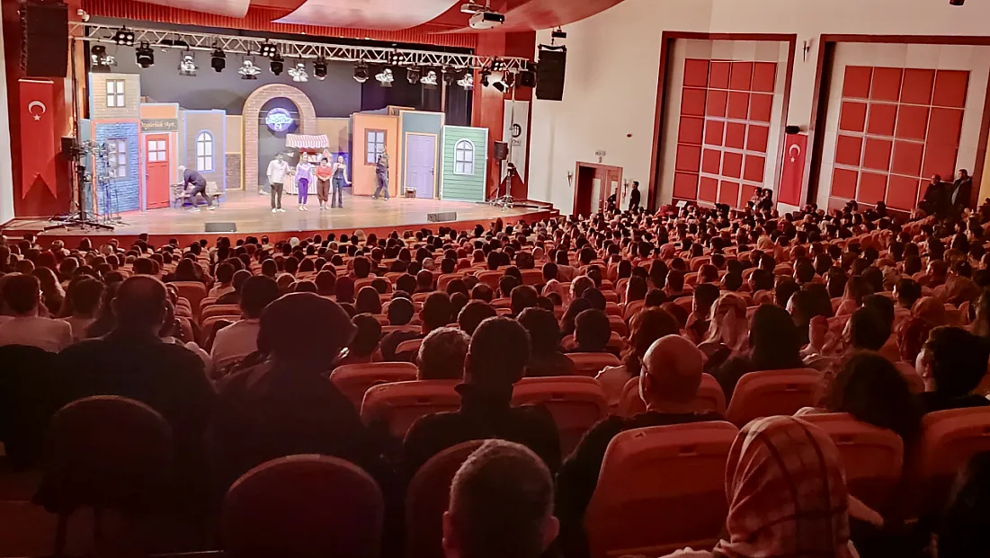 “Çok Güzel Hareketler 2” Malatyalı Sanatseverlerle Buluştu