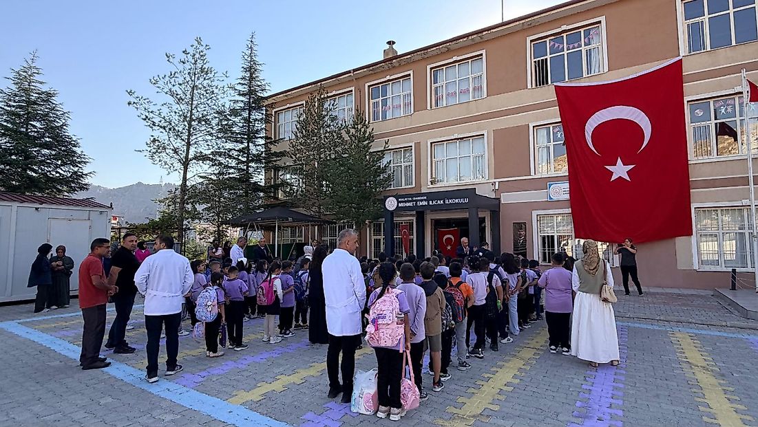 Darende’de Yeni Eğitim Yılında 429 Öğretmen Görev Başında