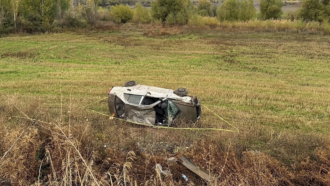 Doğanşehir’de Feci Kaza! Takla Atan Otomobilde 2 Kişi Yaralandı
