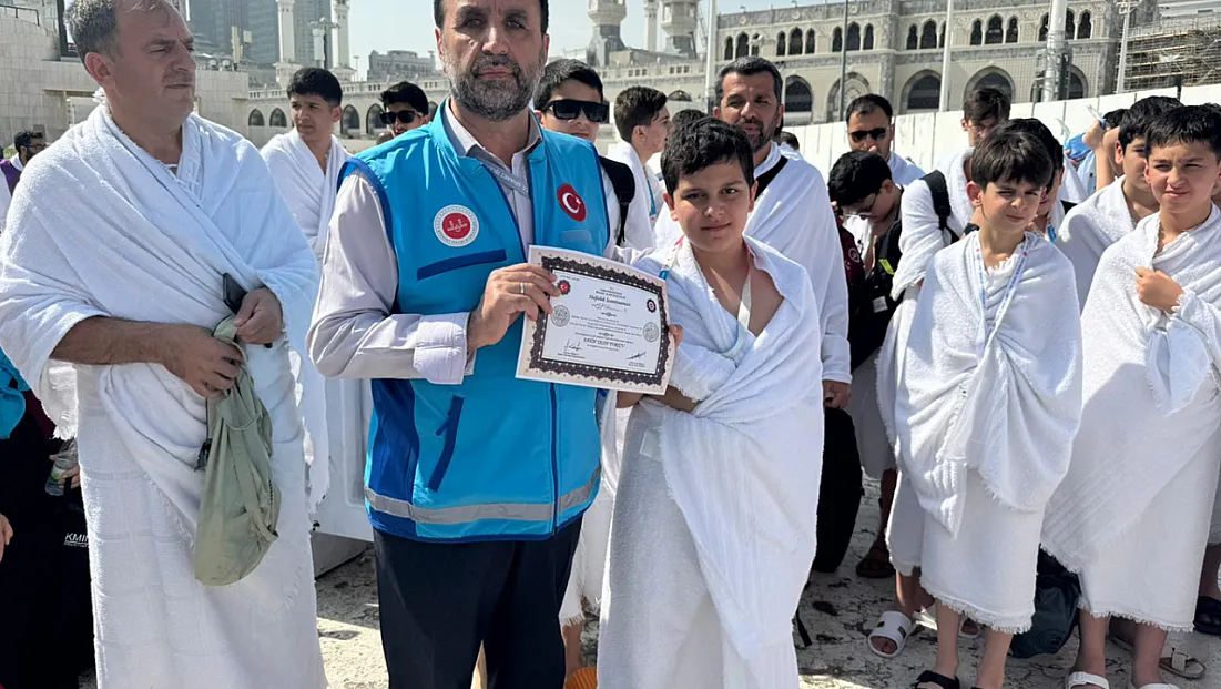 Hafızlık Belgeleri Mukaddes Topraklarda Takdim Edildi