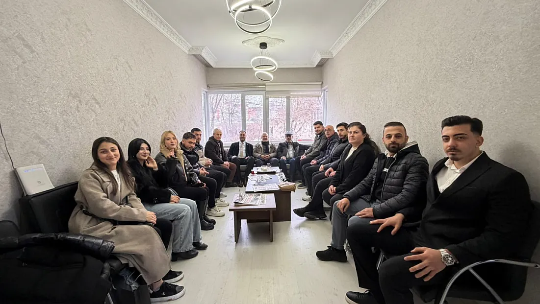 İYİ Parti’den Gençlere Vurgu: “Gençler Karar Mekanizmalarının Merkezinde Olacak”