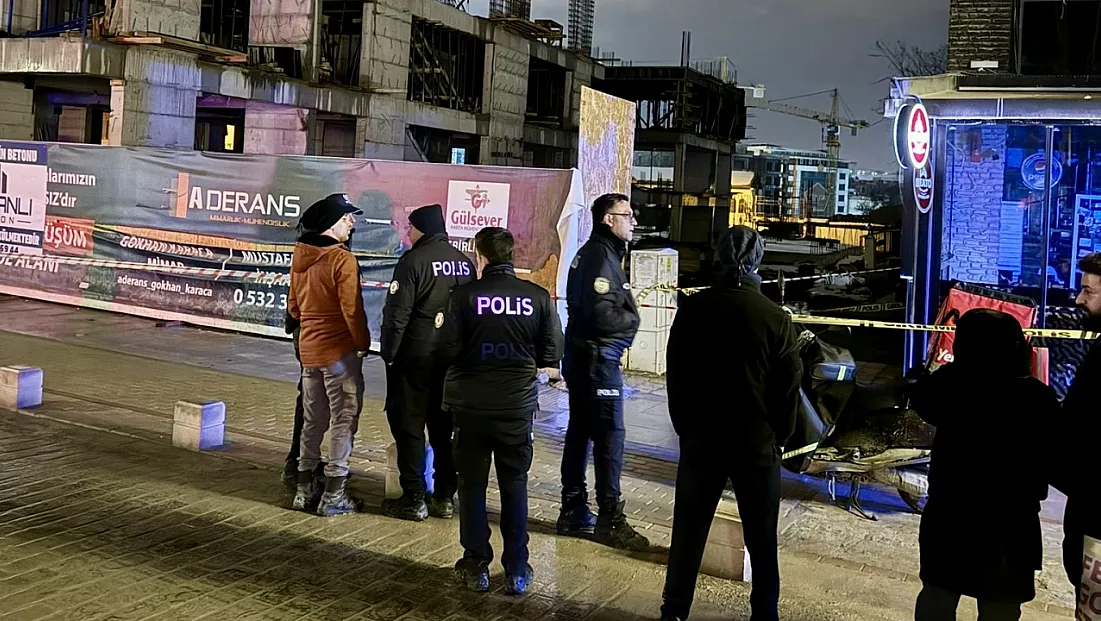 Kanalboyunda İstinat Duvarı Çöktü, Bölge Güvenlik Altına Alındı