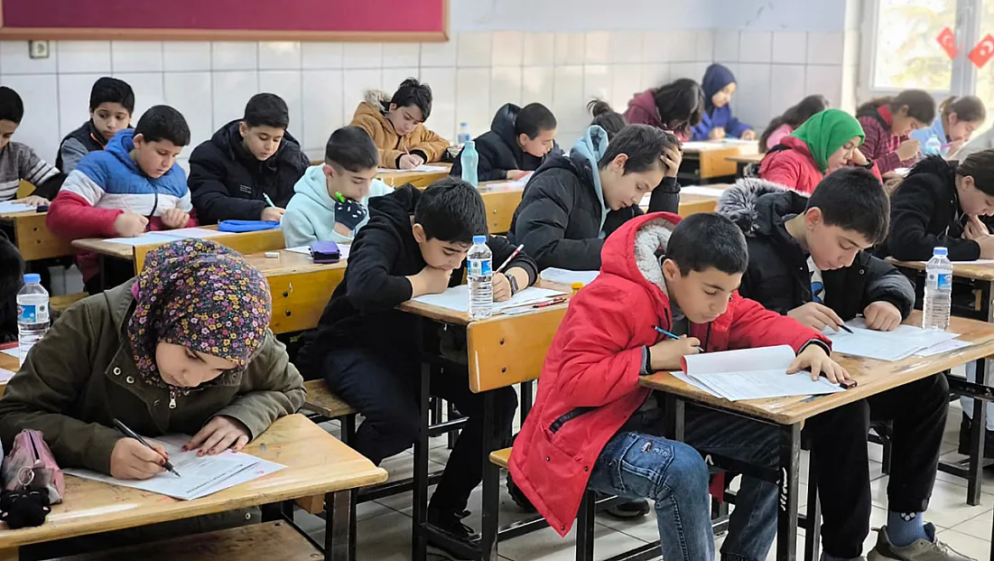 Malatya’da 9 Merkezde Siyer Yarışması Düzenlendi