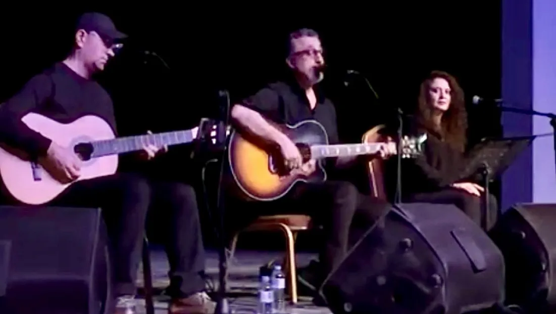 Malatya’da Grup Abdal Coşkusu: Salon Tıklım Tıklım Doldu