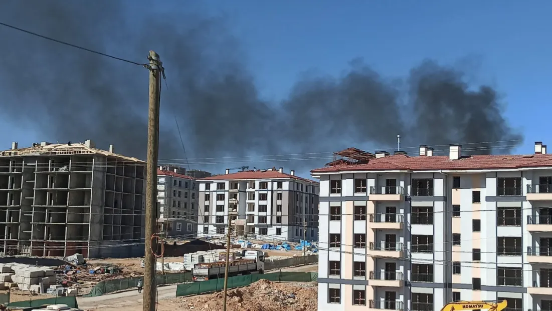 Malatya’da Yangın Paniği: İnşaat Atıkları Yakılınca Gökyüzü Karardı