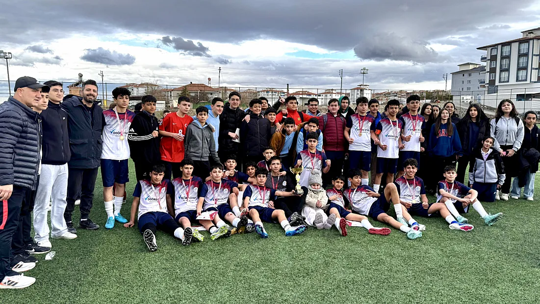 Rakip Tanımadılar: Atatürk Ortaokulu Farklı Skorlarla Zirvede