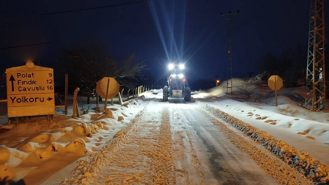 Tipiye Rağmen Durmadılar: 4 Bin Kilometrelik Yol Ulaşıma Açıldı