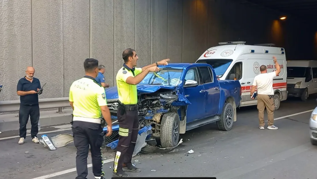 Turgut Temelli Alt Geçidi’nde zincirleme trafik kazası