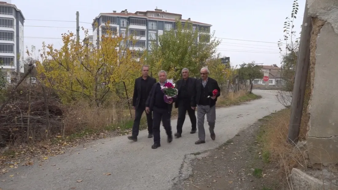 Yarım Asrı Aşan Vefa: Müjdet Avcı’ya 51 Yıl Sonra Öğrenci Sürprizi