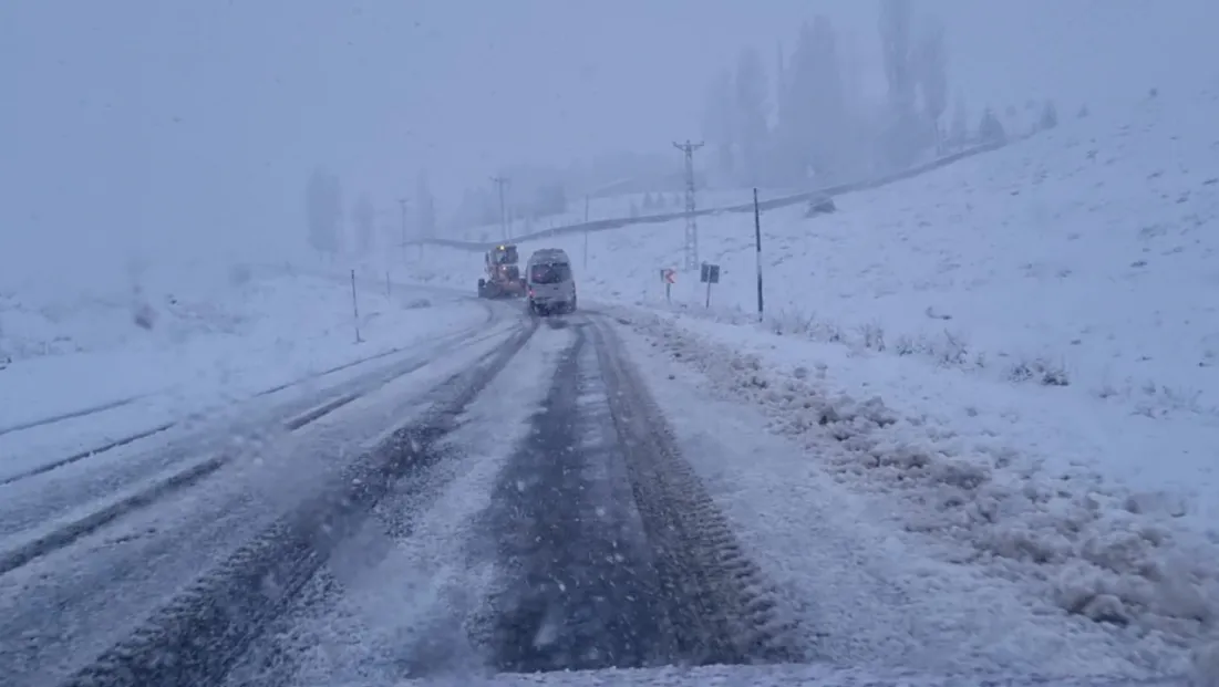 Yoğun Kar Pütürge’de Çiftçiye Bereket Umudu Getirdi