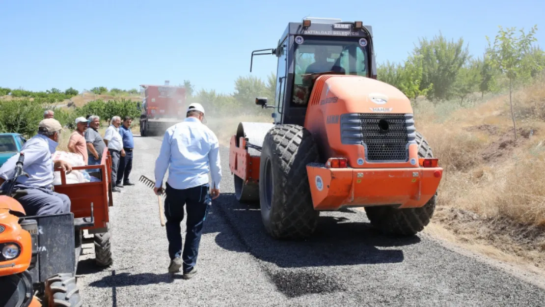 15 Kilometrelik 2.Kat Sathi Asfalt Kaplama Çalışması Gerçekleşti