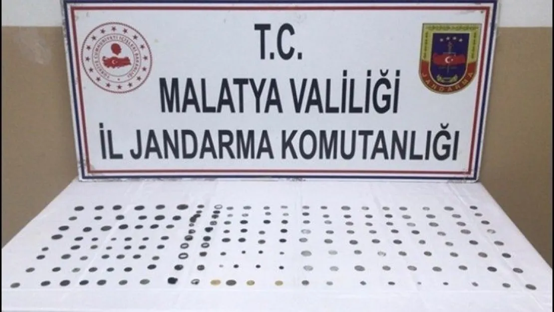 181 parça tarihi eser ele geçirildi