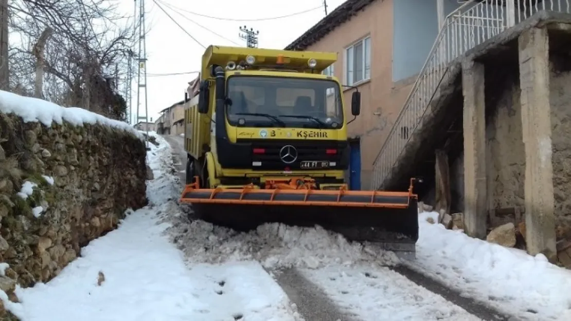 712 Mahallede yol açma çalışmaları tamamlandı