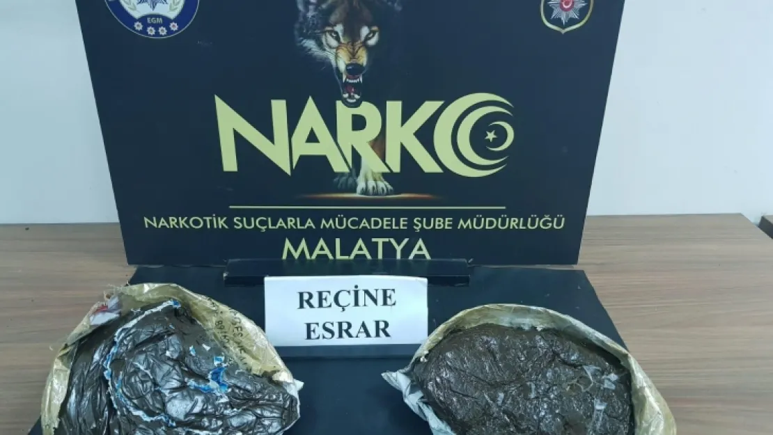 Afgan Uyruklu şahısların içinden 5 kilo 100 gr Reçine Esrar  ele geçirildi