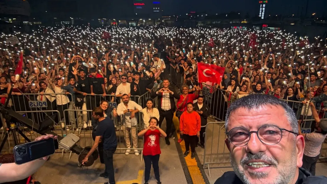Ağbaba Gençlere Verdiği Sözü Tutmaya Devam Ediyor