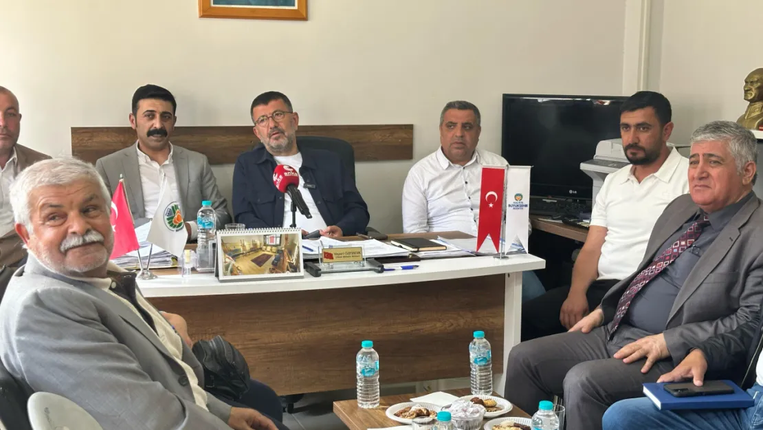 Ağbaba, muhtarlarla bir araya geldi