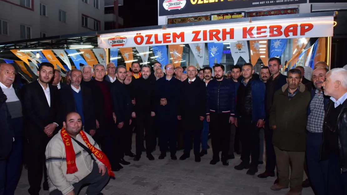 AK Parti Büyükşehir Belediye Başkan Adayı Sami Er, Tecde Mahallesi'nde Halkla Buluştu