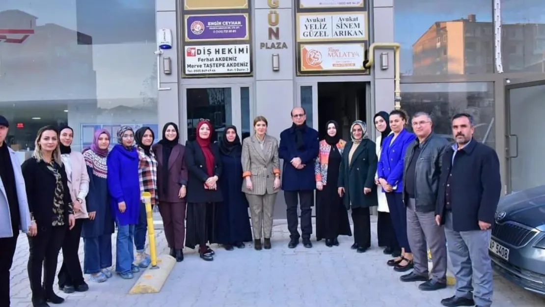 AK Parti Yeşilyurt Adayı Prof. Dr. İlhan Geçit'ten KADEM'e ziyaret