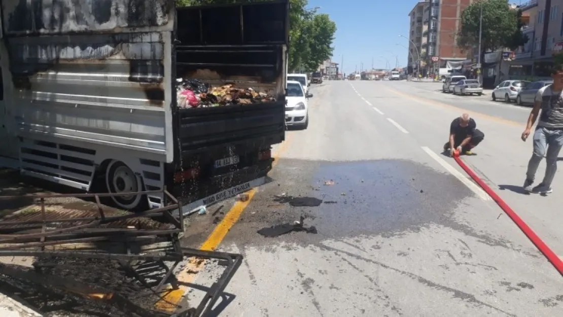 Araç Yangınlarına İtfaiyenin Zamanında Müdahelesi