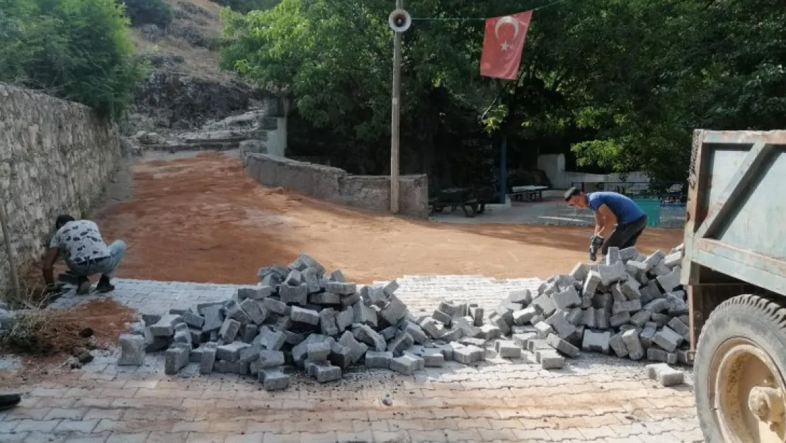 Arapgir Belediyesinin Üst Yapı Çalışmaları İle Kırsal Mahallelerin Çehresi Değişiyor