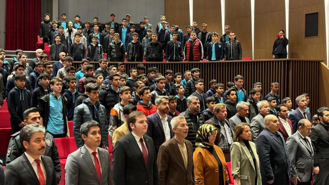 Arapgir İlçesinde 12 Mart İstiklal Marşının Kabulü ve Mehmet Akif Ersoy'u anma günü programı düzenlendi