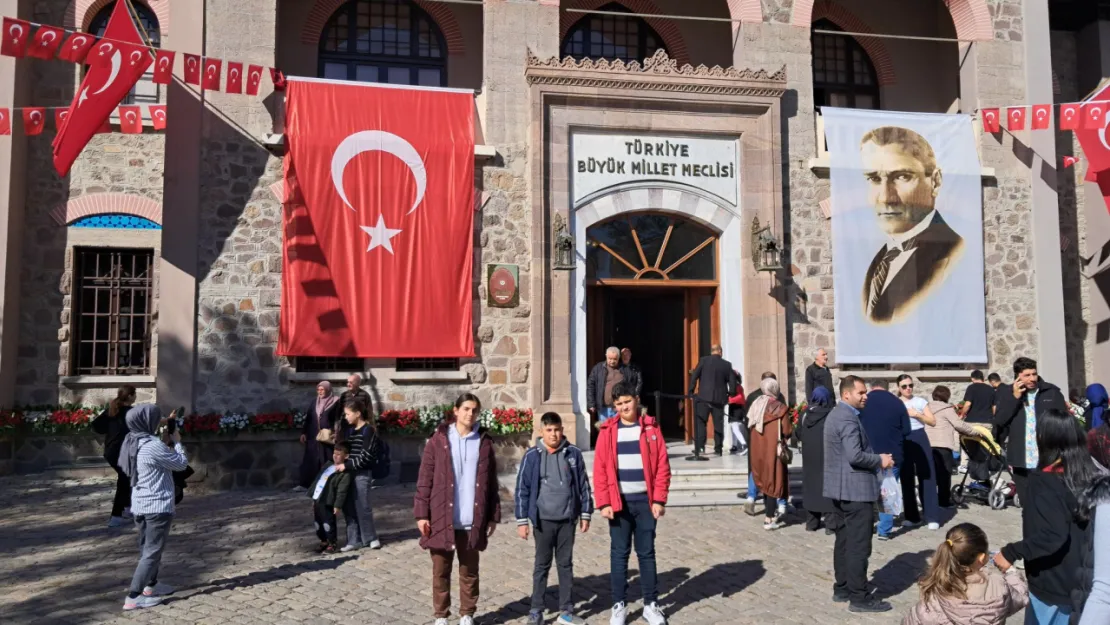 Arguvanlı Çocuklar İlk Kez Anıtkabir'e Gittİ