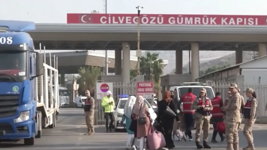 Bakan Yerlikaya: Ülkelerine dönen Suriyelilerin sayısı 450 bin 169 oldu