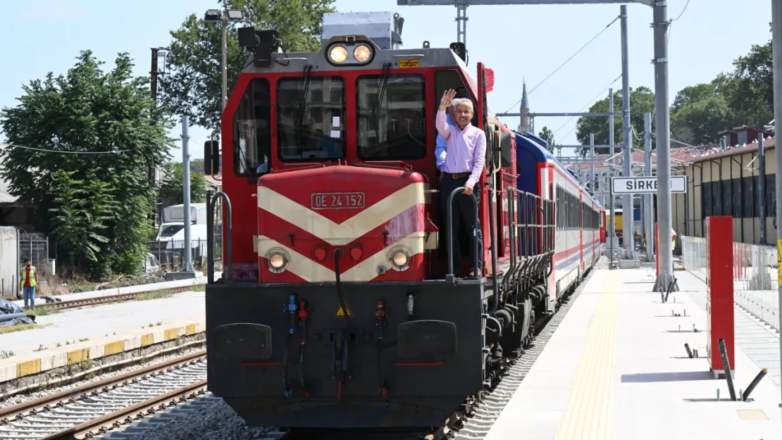 Bakü-Tiflis-Kars Demiryolu Hattı Yeniden Açıldı