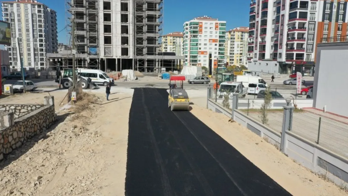 Başkan Çınar, Bostanbaşı Mahallesindeki Yol Yenileme Hizmetlerini İnceledi