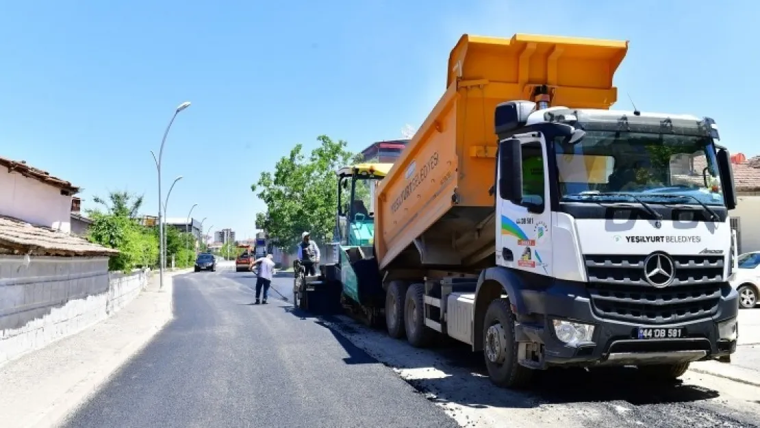 Başkan Çınar, Bostanbaşı Mahallesinde Yenilenen Yolları Yerinde İnceledi