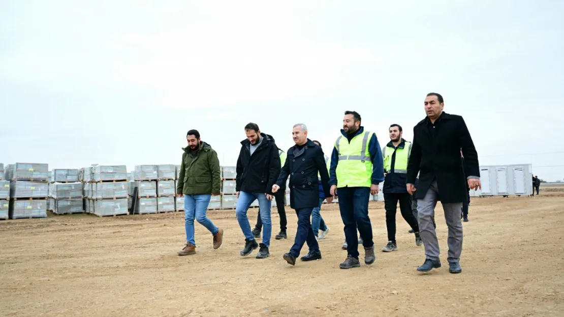 Başkan Çınar, Topsöğüt Mahallesinde Yapımı Devam Eden Sanayi Sitesindeki Çalışmaları İnceledi