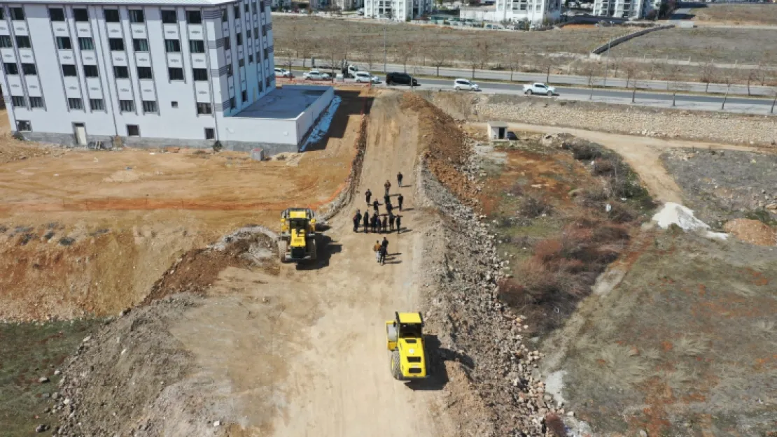 Başkan Çınar, Yakınca Mahallesinde Gerçekleşen Yol Açma Çalışmalarını İnceledi