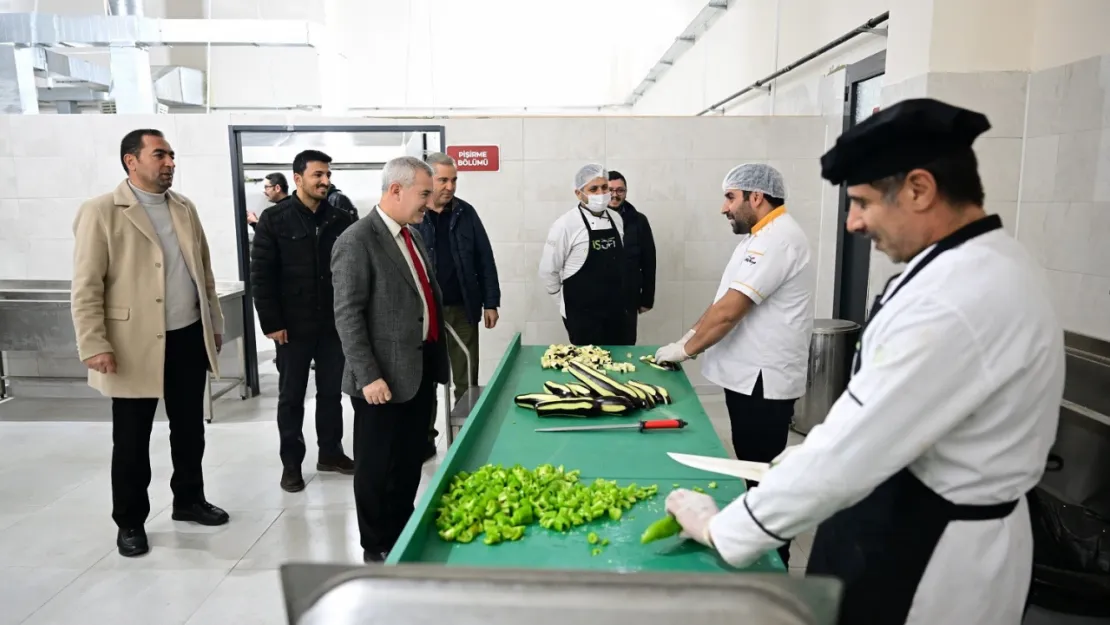 Başkan Çınar,'Yemek Fabrikamız Malatya'ya Hâyırlı Olsun'