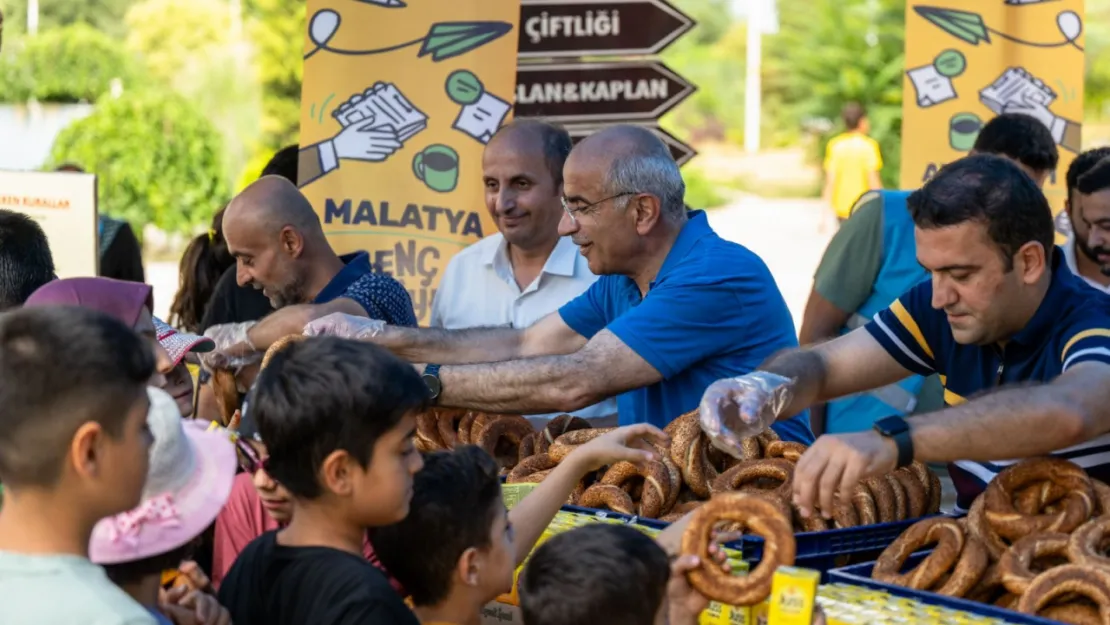 Başkan Er ve Yaz Okulu Öğrencileri Doğa Yürüyüşüne Katıldı