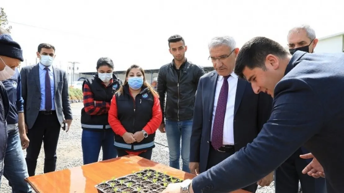 Başkan Güder: 'Battalgazi'mizi Kendi Çiçeklerimizle Renklendiriyoruz'