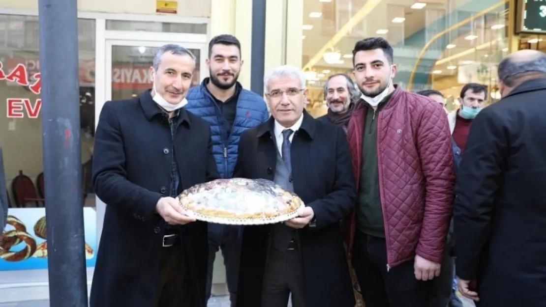 Başkan Güder'den Esnaflara Destek Ziyareti