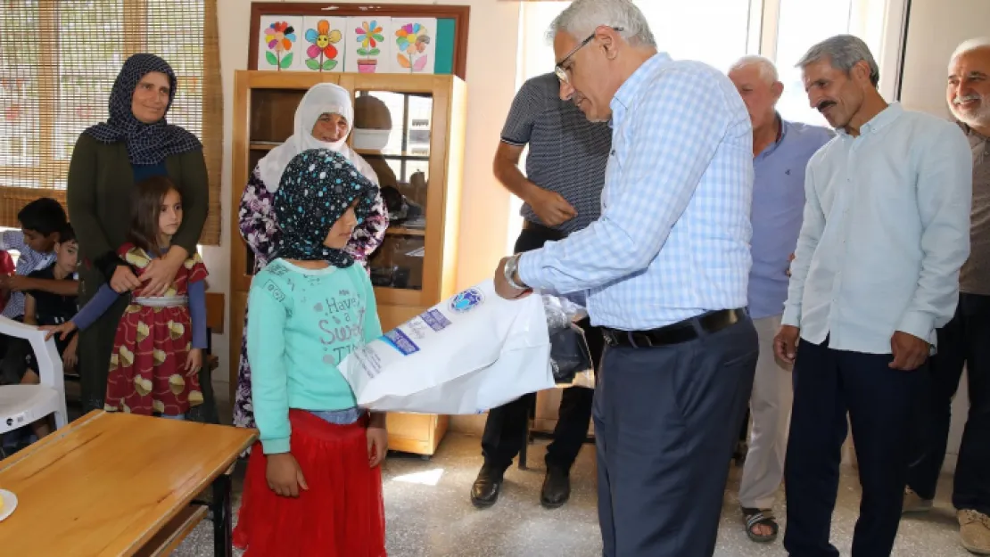 Başkan Güder'den Minik Kalplere Bayram Hediyesi