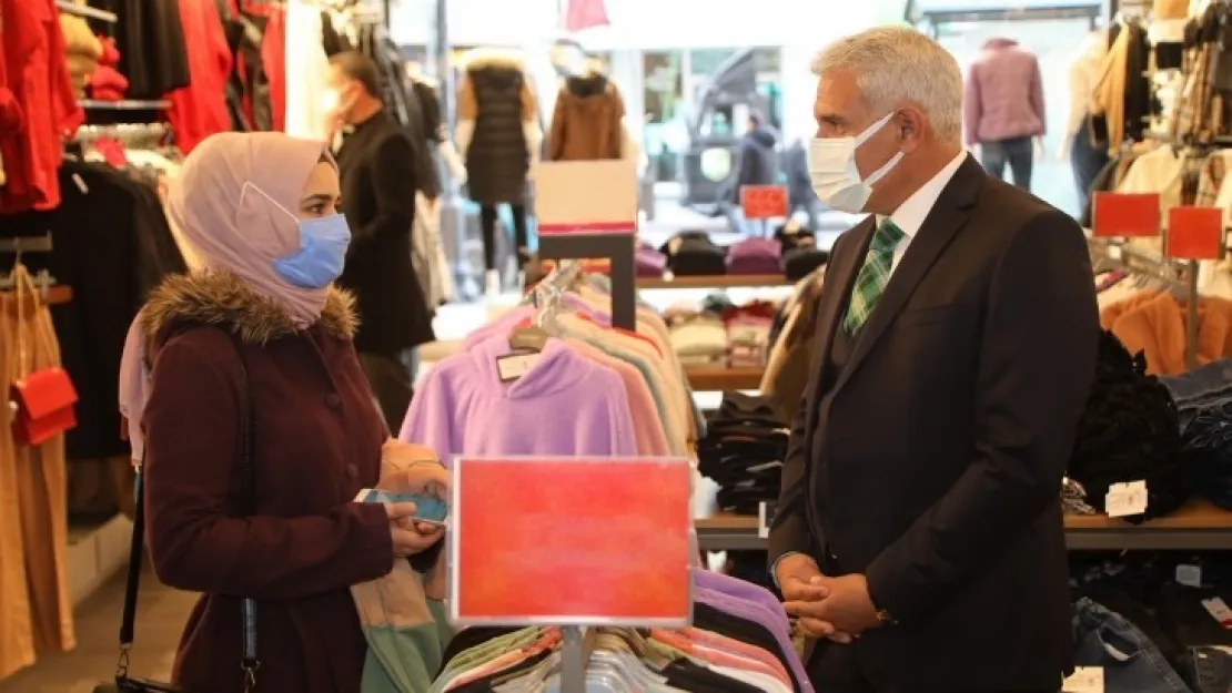 Başkan Güder, İnönü Caddesi Esnaflarını Gezdi