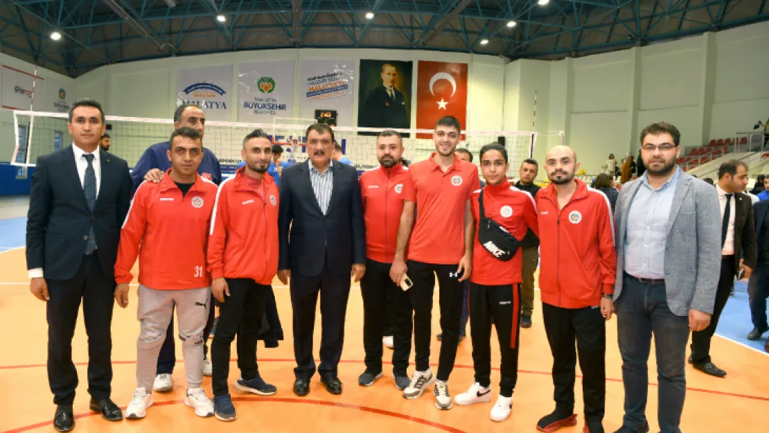 Başkan Gürkan: Büyükşehir Belediyesi Olarak Gençlerimize Birçok Spor Tesisi Kazandırdık