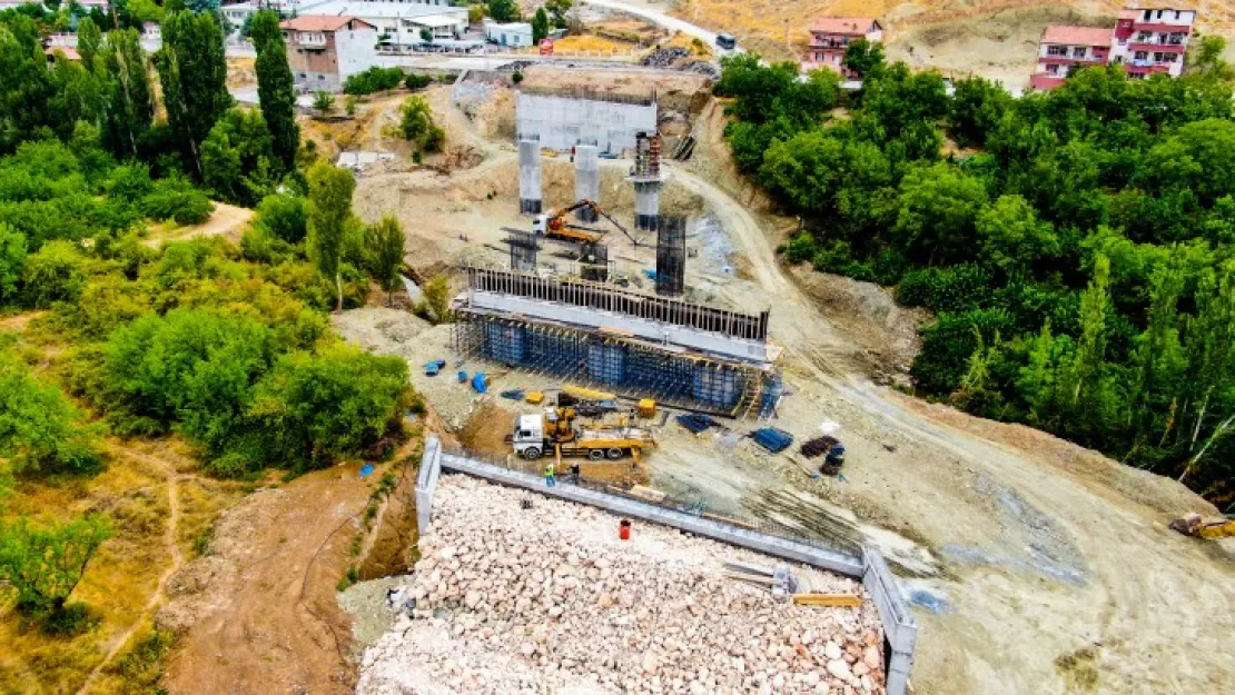 Başkan Gürkan, Hanımınçiftliği-Taştepe Viyadüğü Çalışmalarını İnceledi