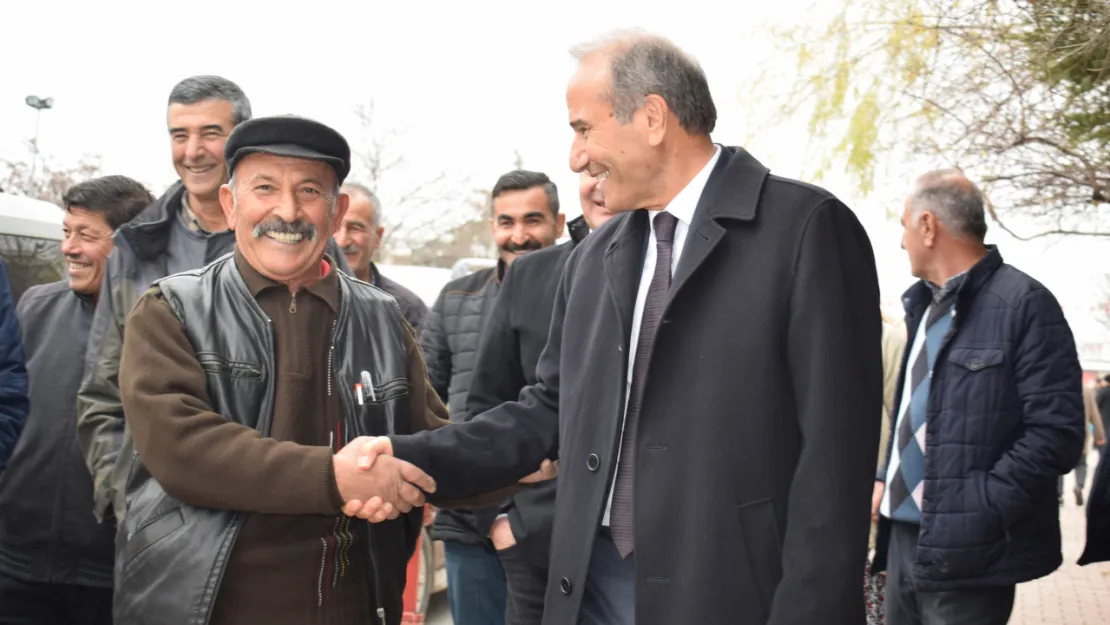 Başkan Kızıldaş Esnaf ve Vatandaşlarla Bir Araya Geldi