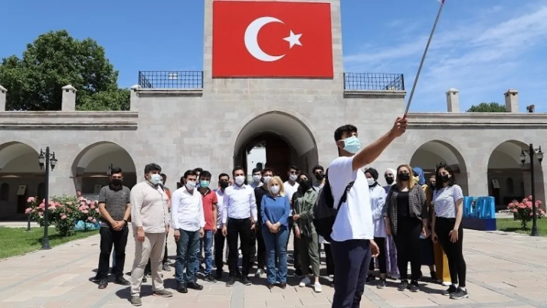 Battalgazi Belediyesi'nden Gençlere Özel Müze Gezisi