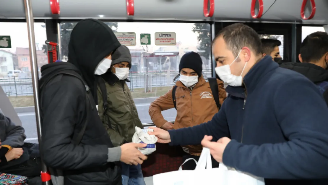 Battalgazi Belediyesi'nden Öğrencilere Sınav Öncesi Kahvaltı İkramı