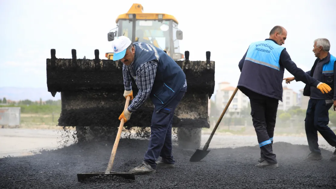 Battalgazi Belediyesi, yol çalışmalarına aralıksız devam ediyor