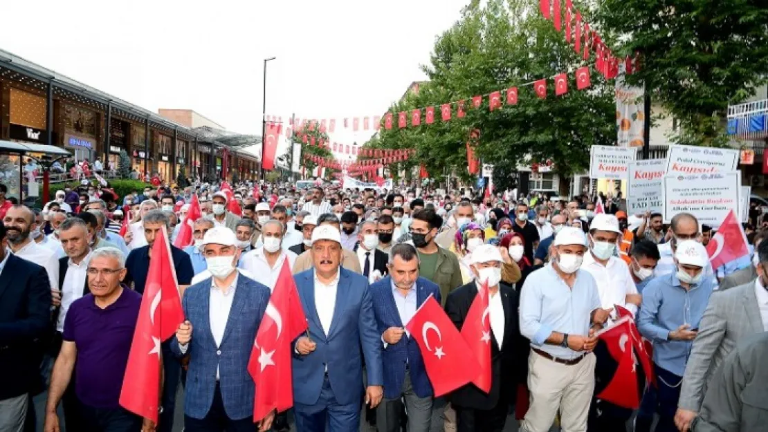 Binlerce Malatyalı Kortej Yürüyüşünde Biraraya Geldi